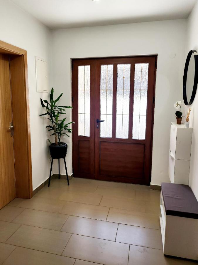 Apartamento Ena Turanj Exterior foto